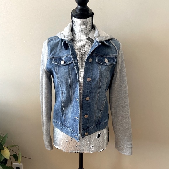 LOVE Tree Denim Jacket . NEW with tags. - Picture 5 of 6